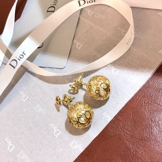 2025 Elegant Pearl Ball Stud Earrings