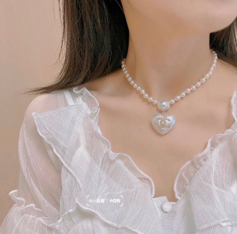 2025 Fashion Double C Pearl Heart Necklace