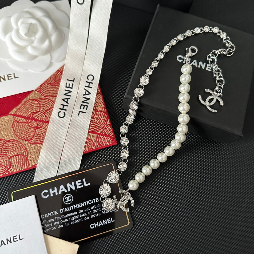 2025 Fashion CC rhinestone pearl necklace