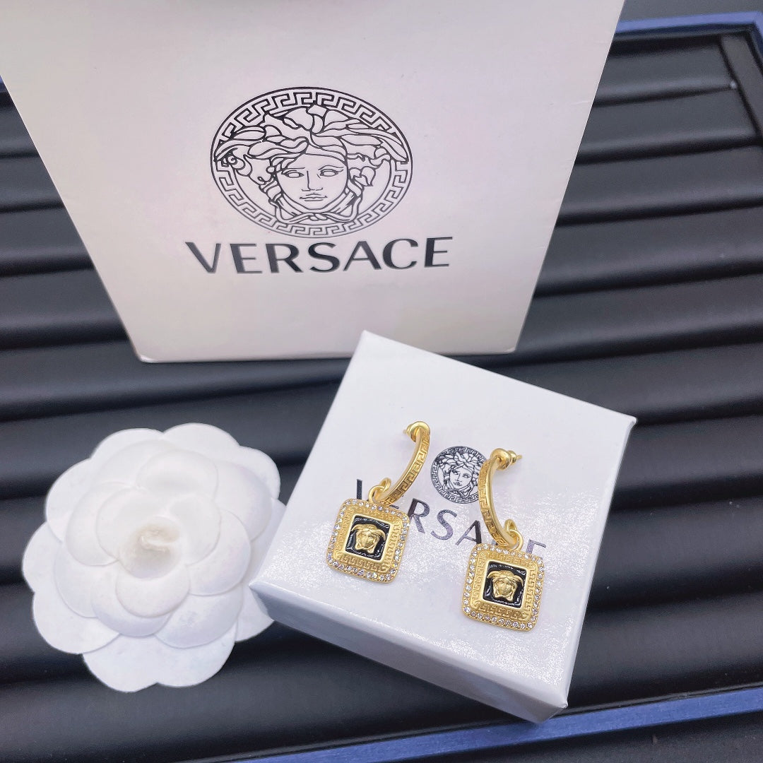 2025 Vintage Maze Square Drop Earrings