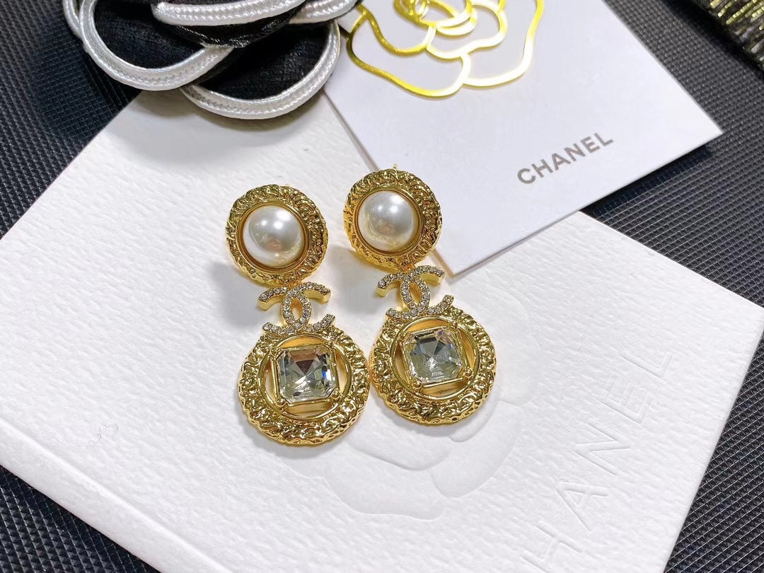 2025 Elegant Crystal Diamond Drop Earrings