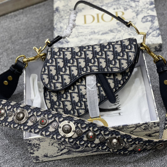 2025 Bag Saddle Bag With Strap D3