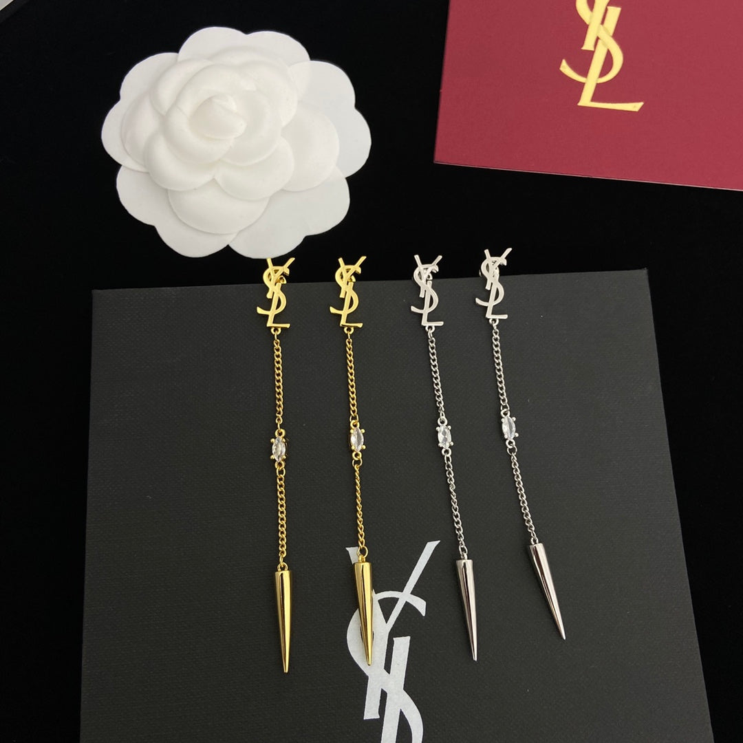 2025 Temperament Chain Logo Earrings