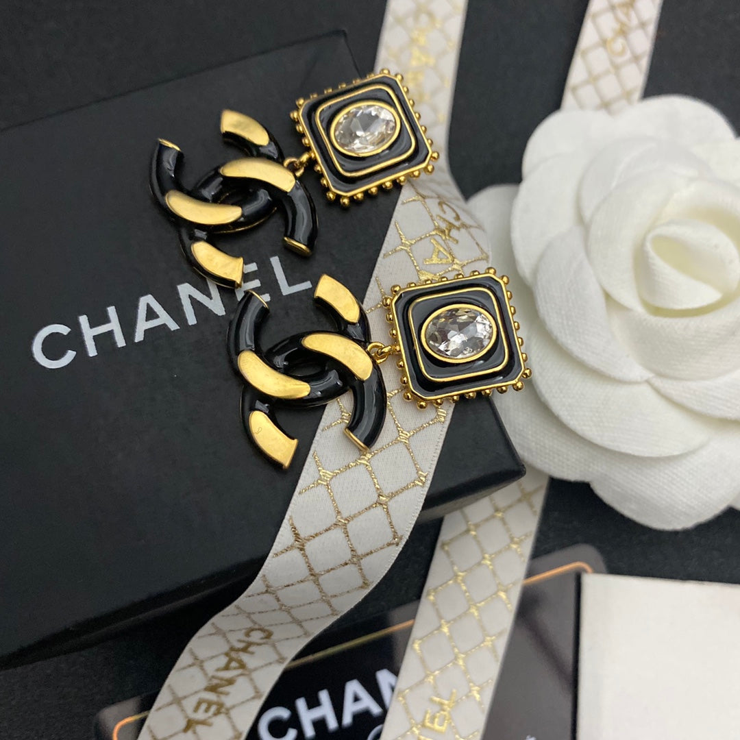 2025 Vintage Diamond Logo Drop Earrings