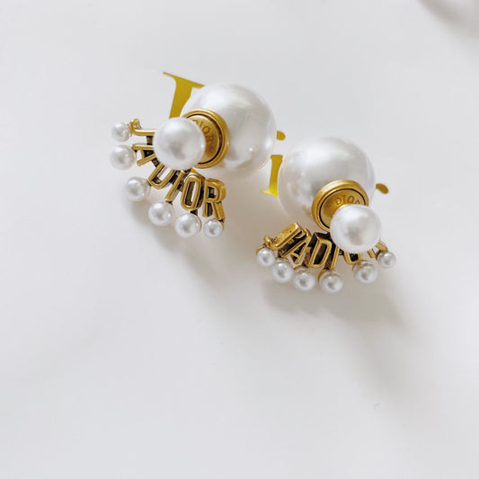 2025 Vintage Pearl Letter Earrings