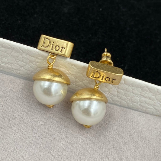 2025 Simple Pearl Drop Earrings