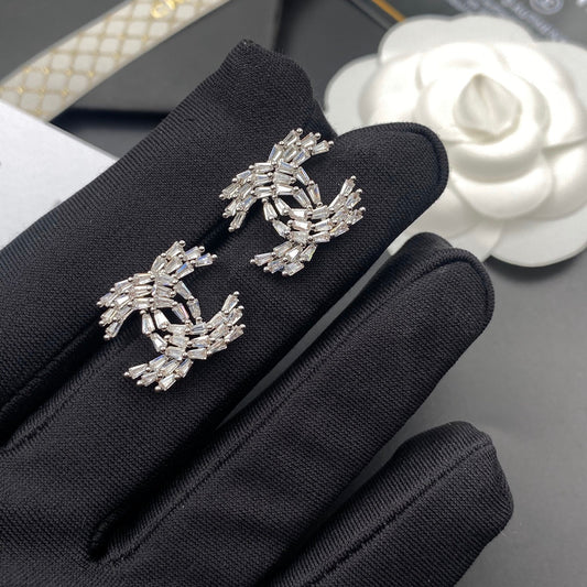 2025 Sparkling Crystal and Diamond Earrings