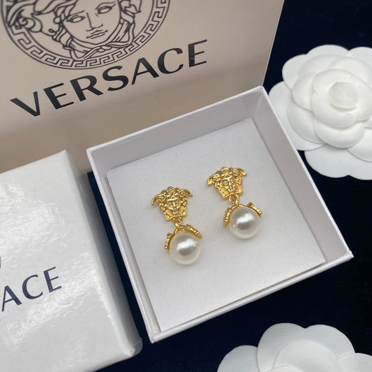 2025 Vintage Avatar Pearl Drop Earrings