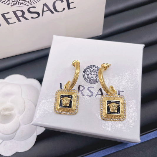 2025 Vintage Maze Square Drop Earrings