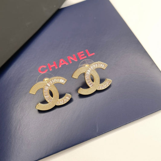 2025 Zircon Texture Letter Stud Earrings