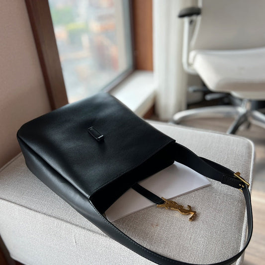 2025 Bag LE 5 À 7 Hobo Bag Y3