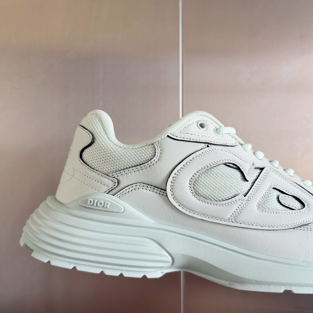 2025 1225 New high quality new color sports fashion shoes