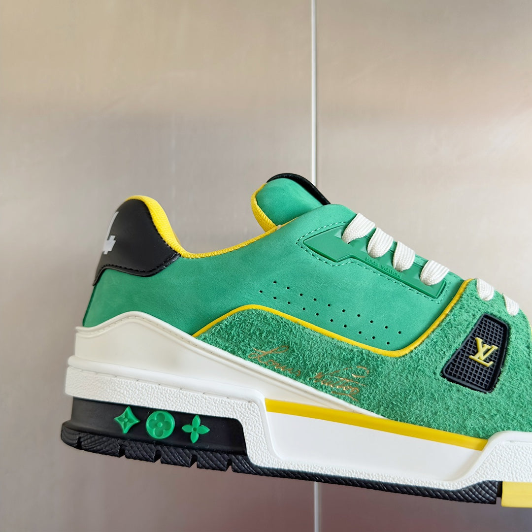 2025 250318 New high quality new color board shoes