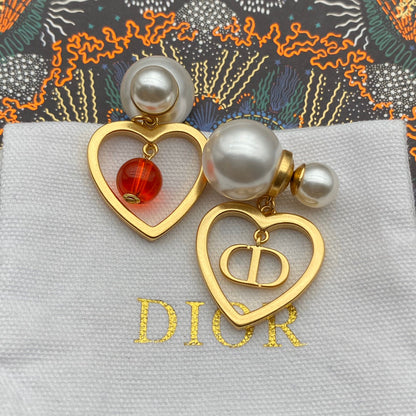 2025 Resin Pearl Heart Stud Earrings