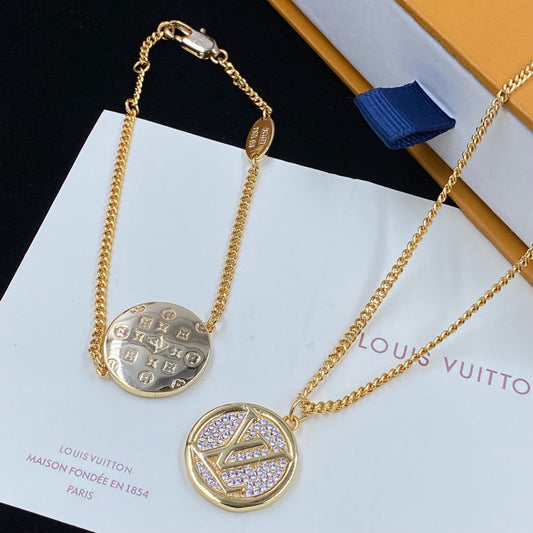 2025 Round Diamond Pendant Bracelet Necklace Set