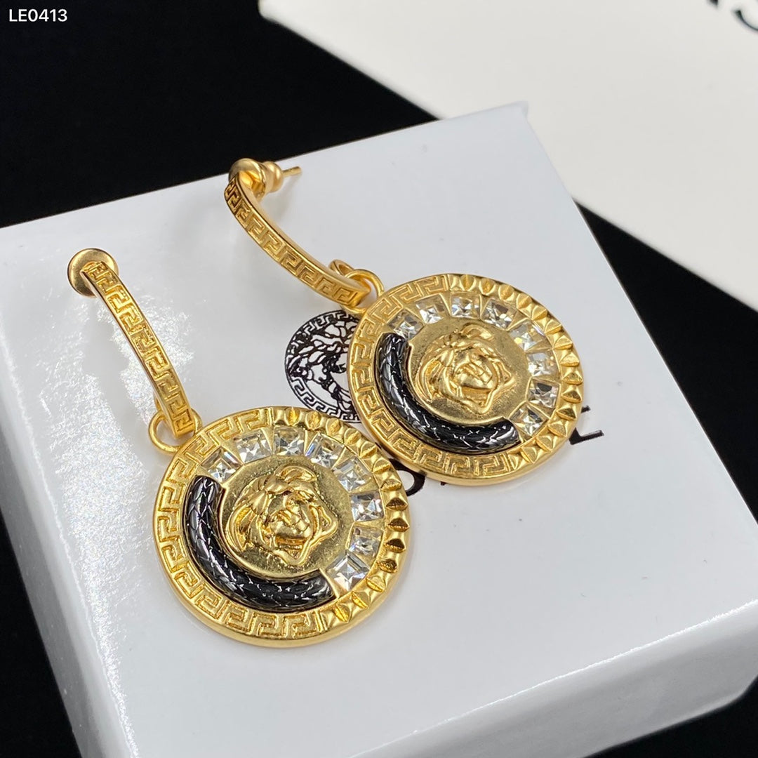 2025 Classic Diamond Circle Earrings