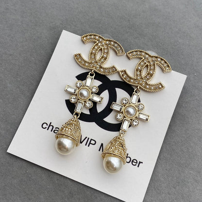 2025 Diamond Flower Panel Pearl Earrings