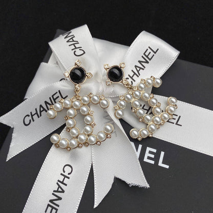 2025 Vinyl Diamond Pearl Earrings