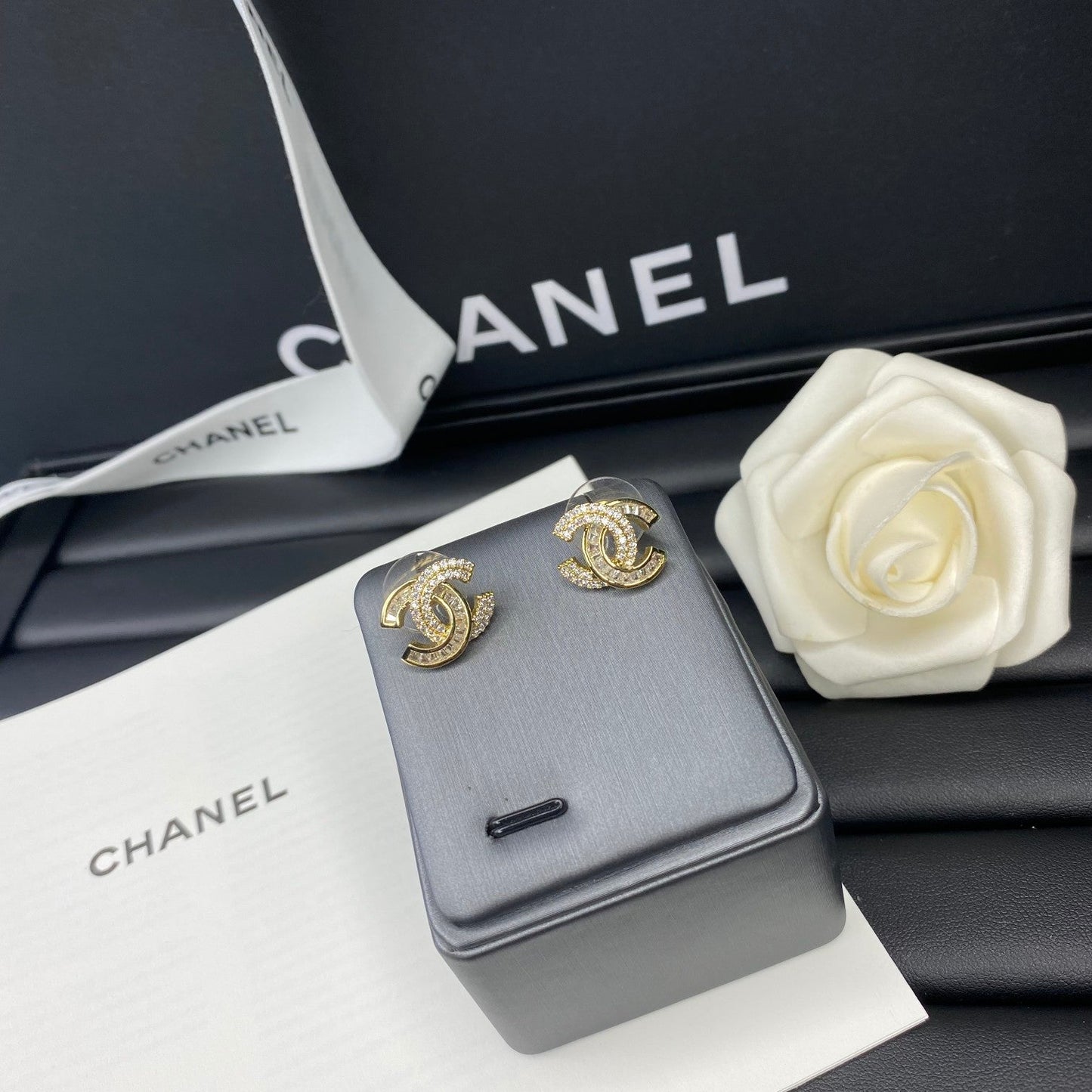 2025 Sparkling Zircon Stud Earrings