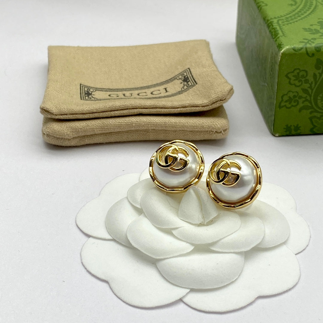 2025 Elegant Pearl Metal Letter Stud Earrings