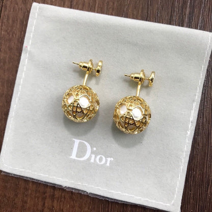 2025 Elegant Pearl Ball Stud Earrings