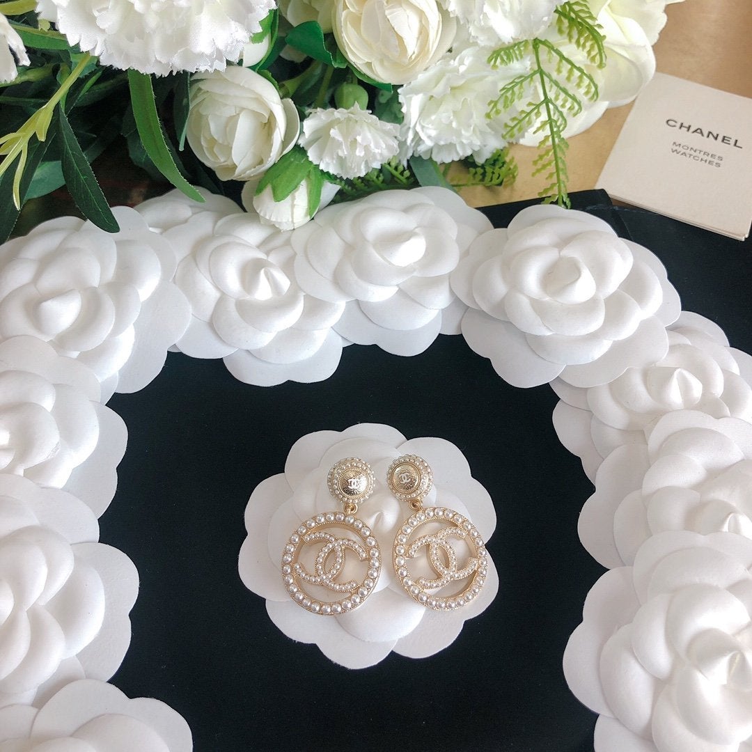 2025 Luxury Pearl Big Circle Pendant Earrings