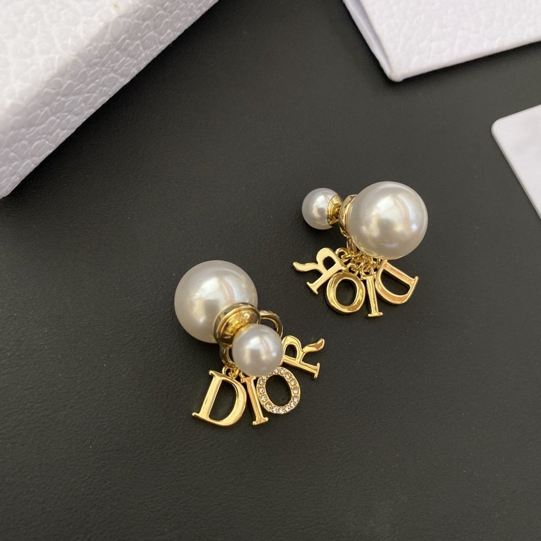 2025 Fashion Pearl Rhinestone Letter Pendant Earrings