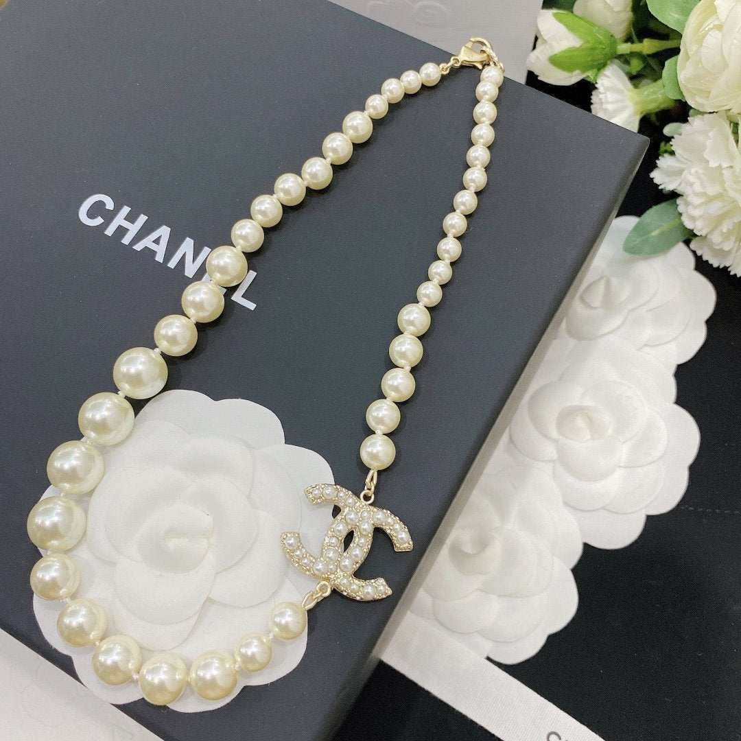 2025 Luxury Pearl Necklace