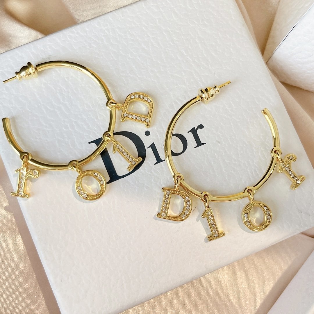 2025 Vintage hook-shaped letter pendant earrings