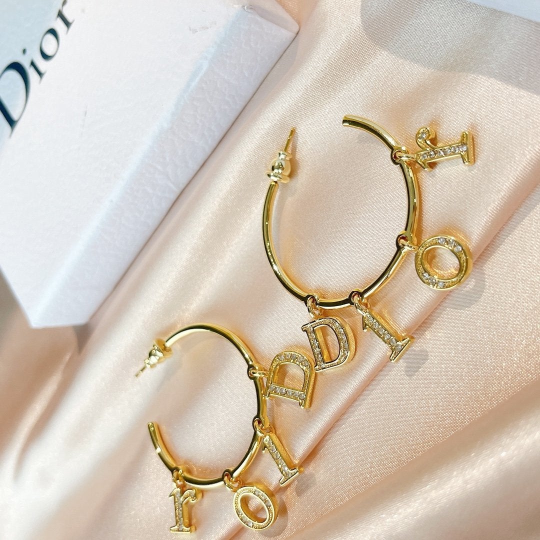 2025 Vintage hook-shaped letter pendant earrings