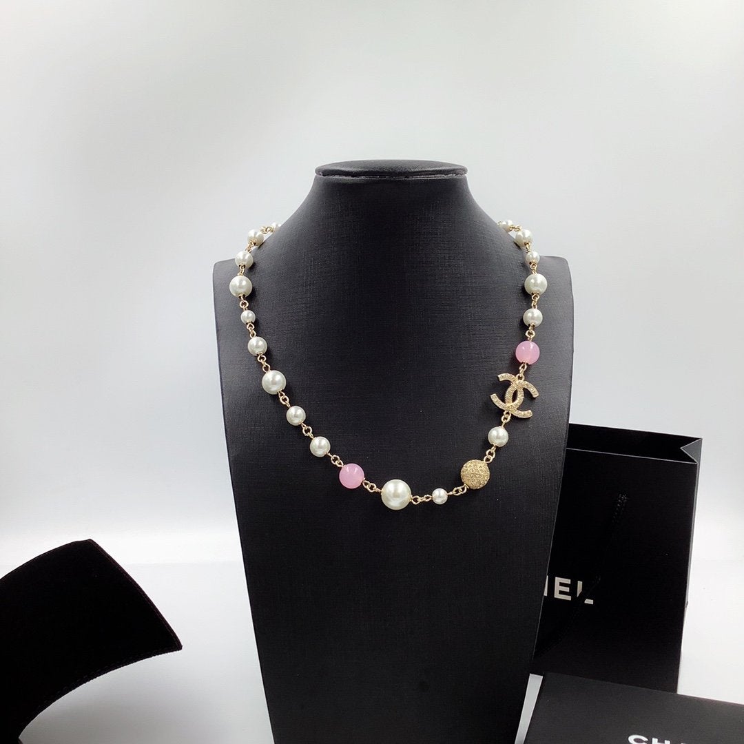 2025 Pink Pearl Side Necklace