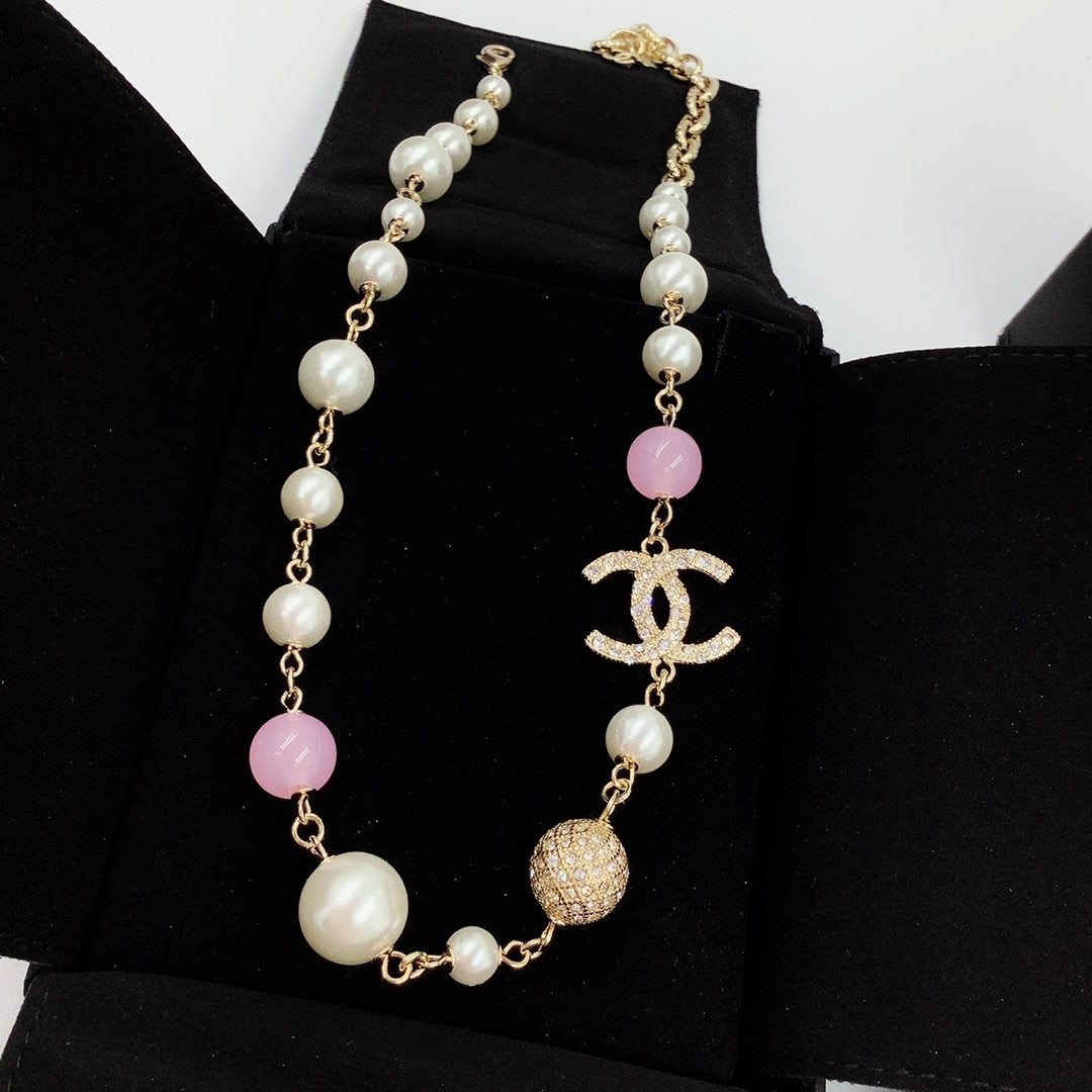 2025 Pink Pearl Side Necklace