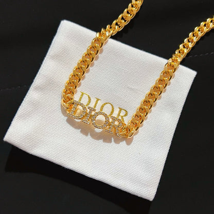 2025 Fashion Inlaid Rhinestone Alphabet Necklace