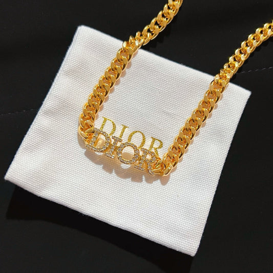 2025 Fashion Inlaid Rhinestone Alphabet Necklace