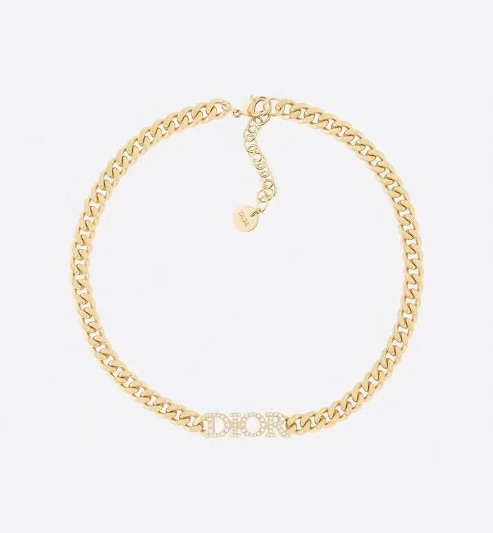 2025 Fashion Inlaid Rhinestone Alphabet Necklace