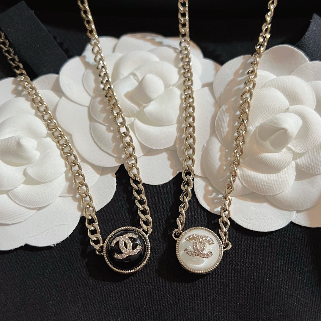 2025 Fashion Rhinestone Round Double C Necklace