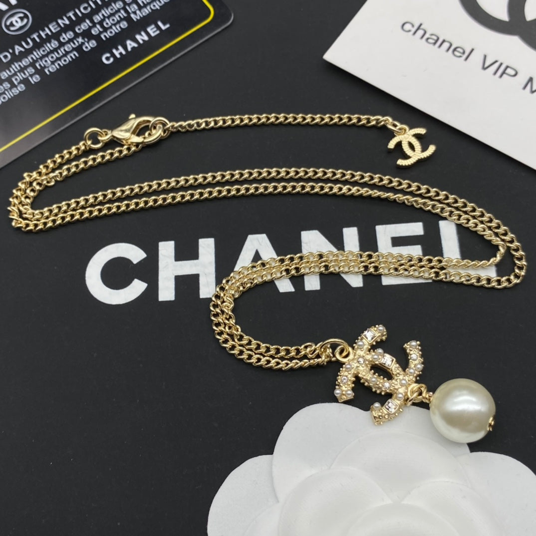 2025 Vintage Double C Rhinestone Pearl Pendant Necklace