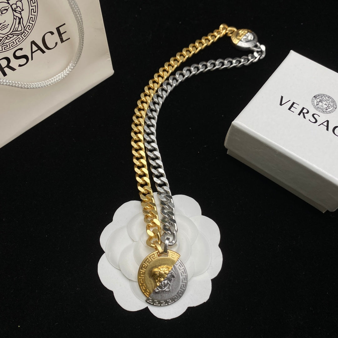 2025 Classic Half Gold Half Silver Lion Head Necklace