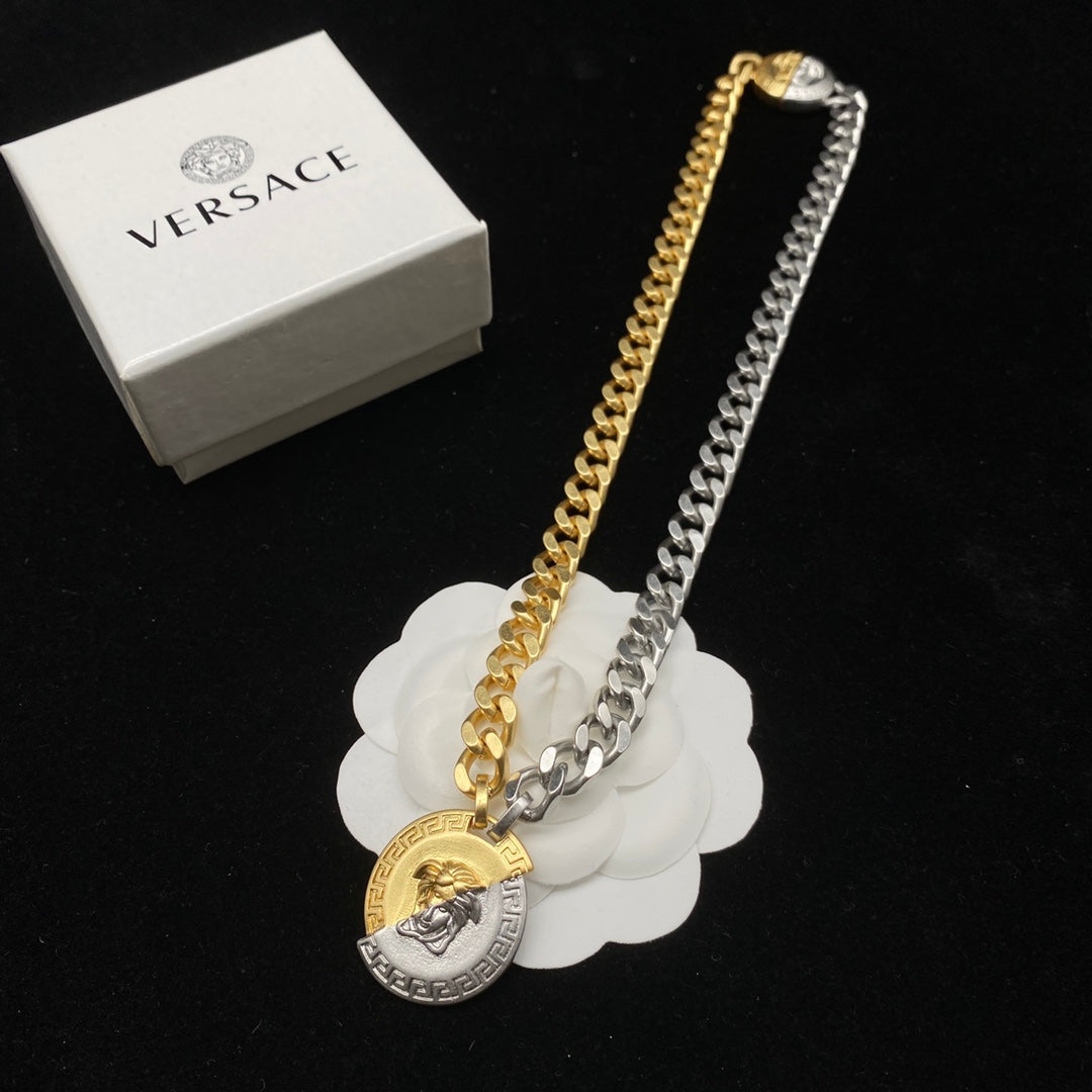 2025 Classic Half Gold Half Silver Lion Head Necklace