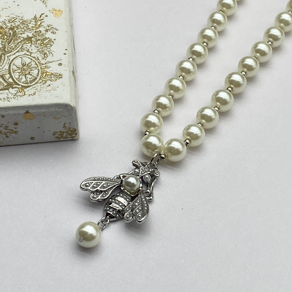 2025 Pearl Bee Pendant Necklace