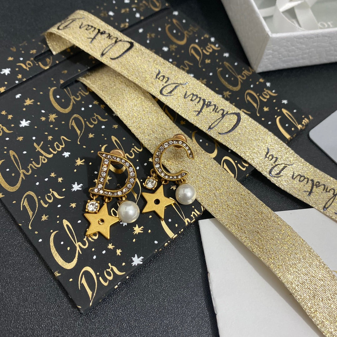 2025 Vintage Pentagram Pearl Earrings