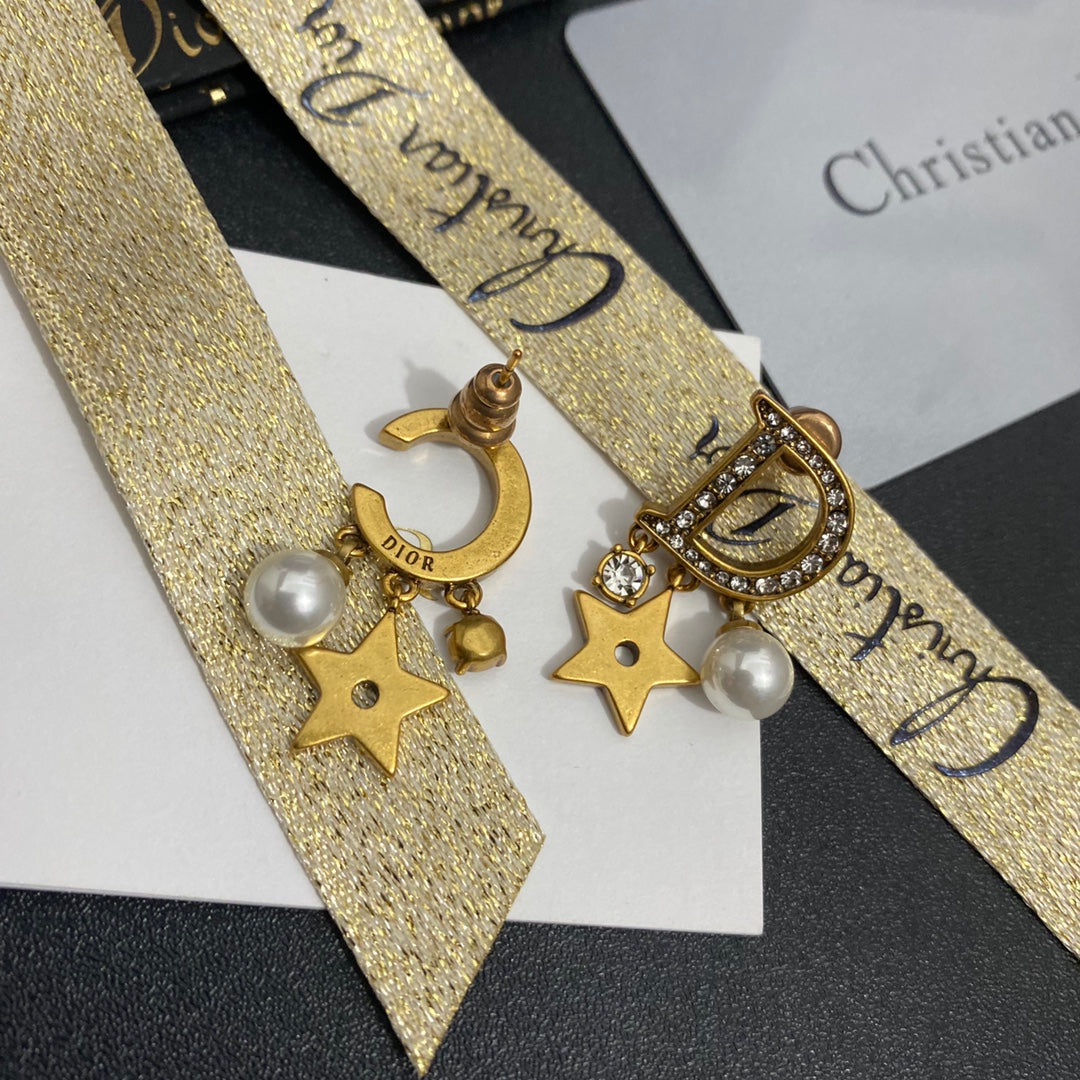 2025 Vintage Pentagram Pearl Earrings
