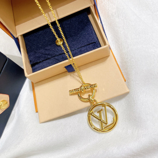 2025 Classic Letter Pendant Necklace