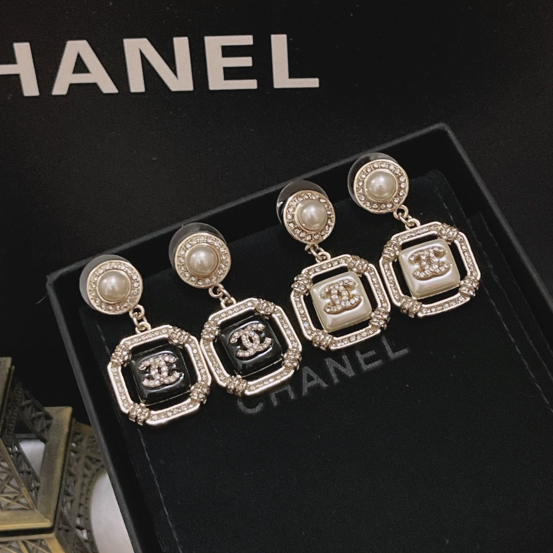 2025 Classic CC Square Pearl Rhinestone Drop Earrings