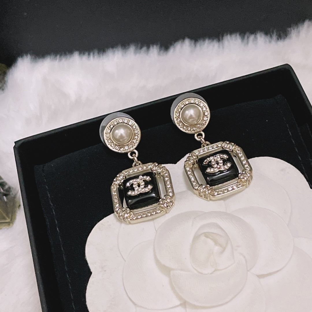 2025 Classic CC Square Pearl Rhinestone Drop Earrings