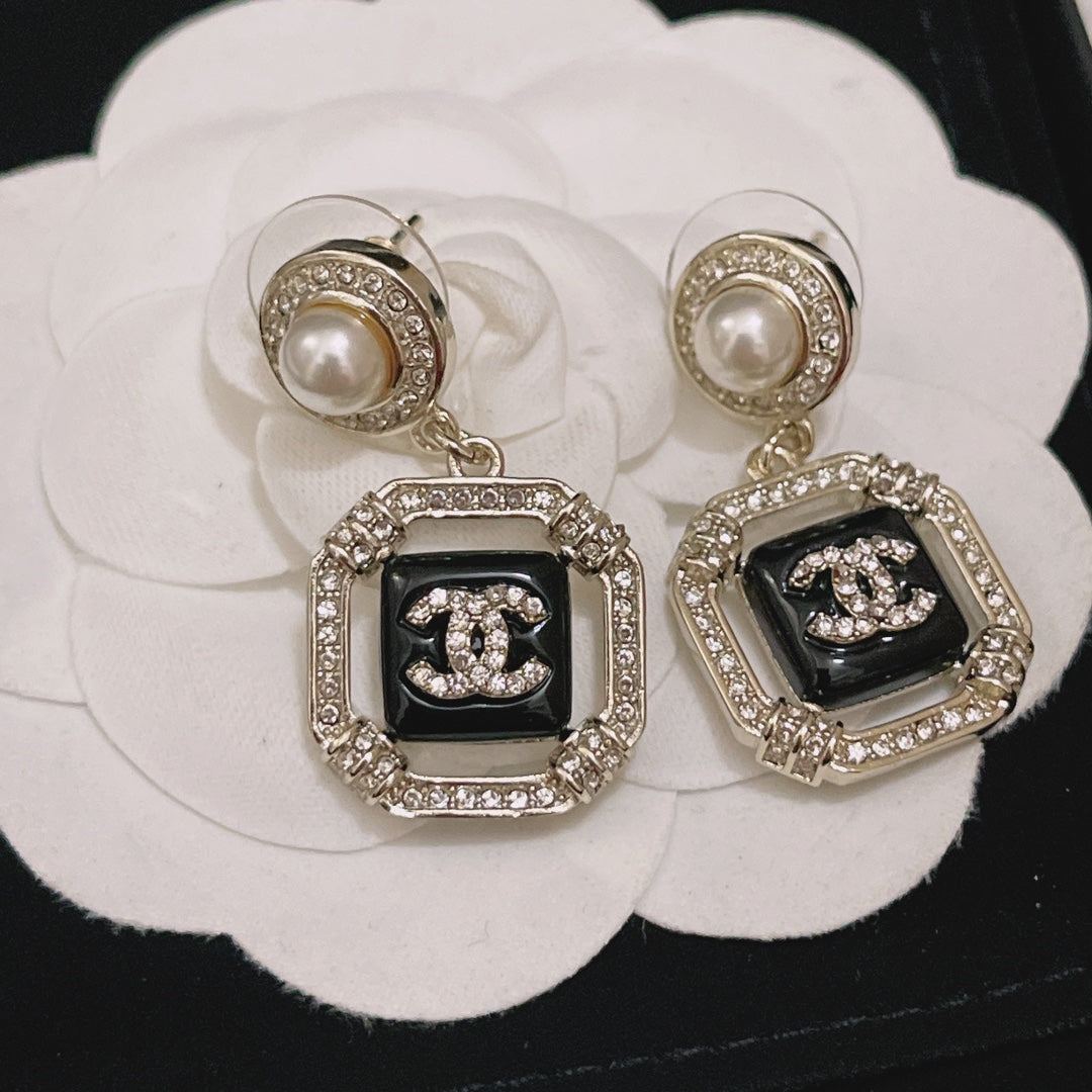 2025 Classic CC Square Pearl Rhinestone Drop Earrings