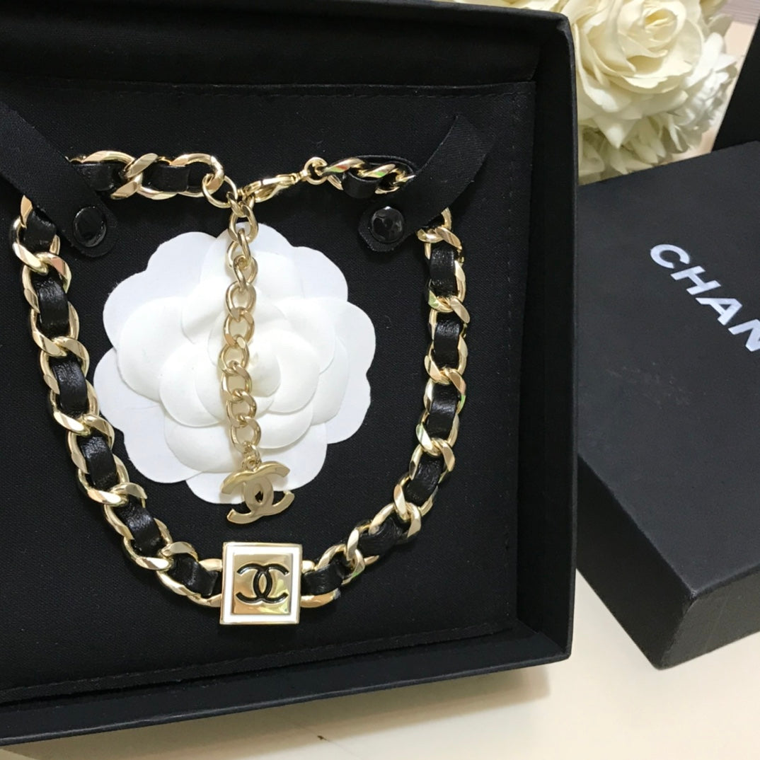 2025 black square LOGO necklace