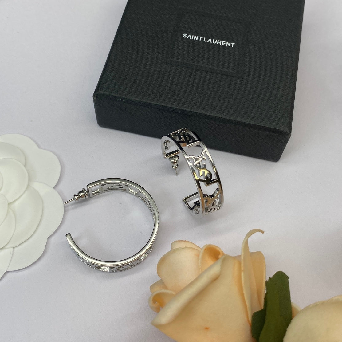 2025 Classic letter hollow half round earrings