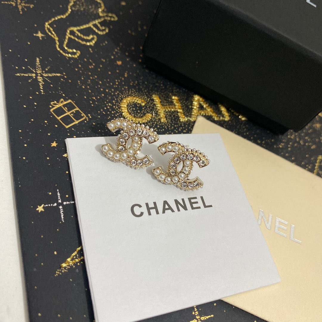 2025 Fashion Pearl Rhinestone Earrings