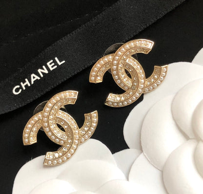 2025 Fashion CC pearl earrings